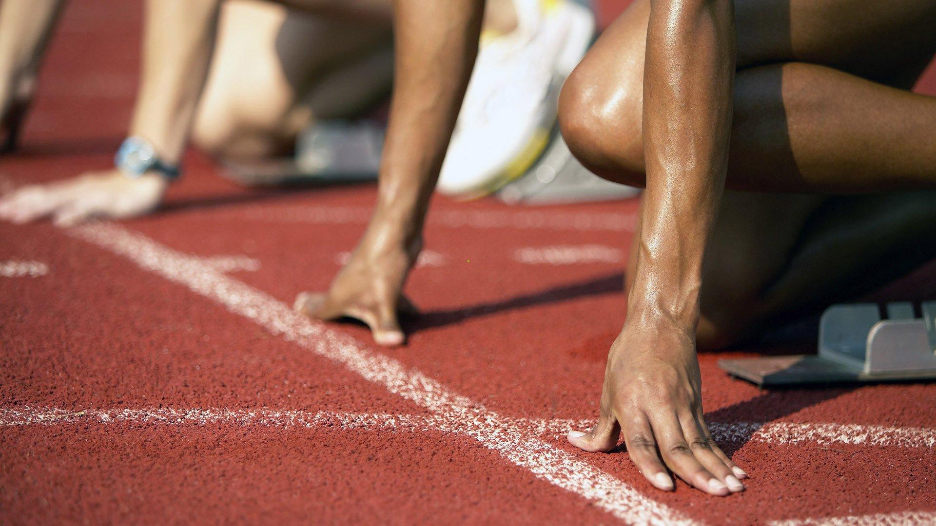 全国游泳锦标赛圆满落幕，新秀老将同台竞技创佳绩