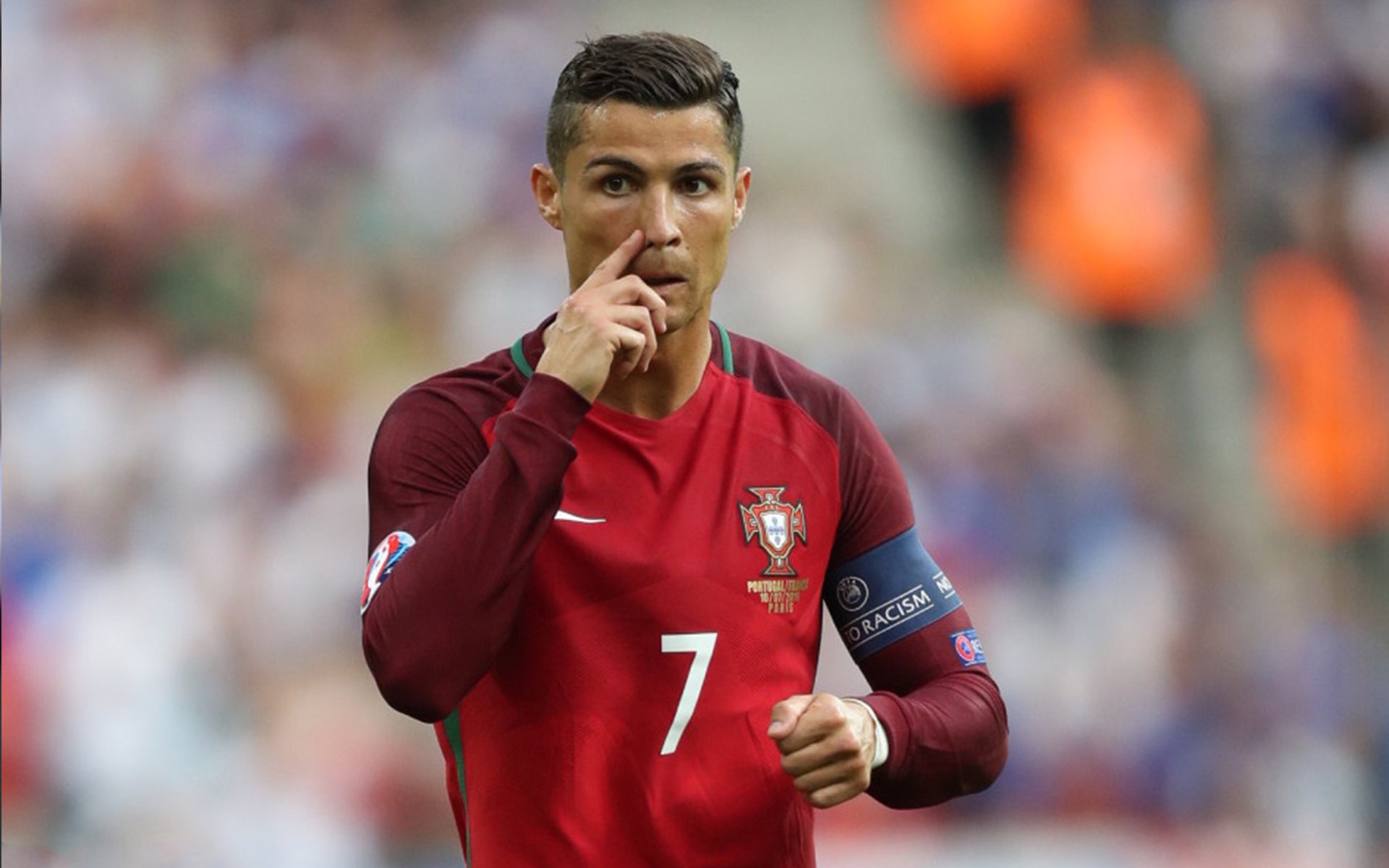 NBA季后赛激战正酣，勇士队逆转取胜，库里再创历史纪录